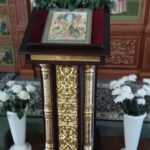 Понедельник (18 августа) Предпразднство Преображения Господня.